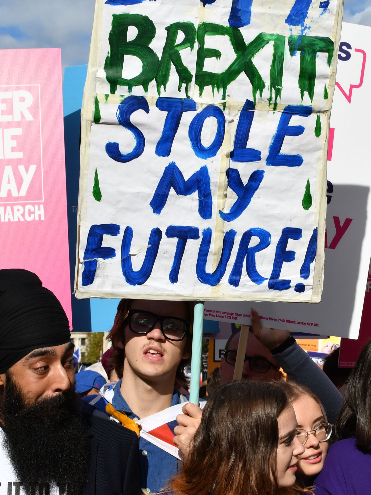 Negotiate a Youth Mobility Scheme with the EU